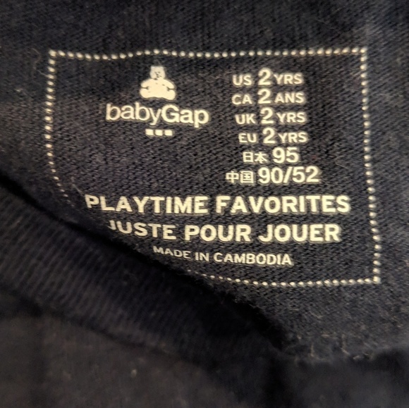 Baby Gap long sleeve firetruck tee size 2T - Picture 2 of 3